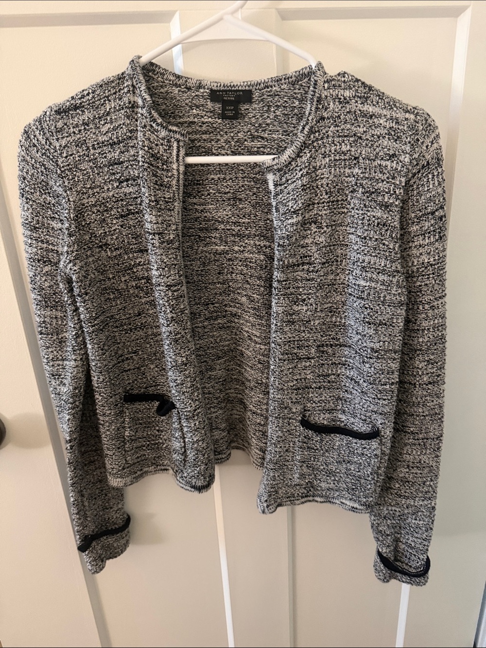 Ann Taylor Black & White Marled Open-Front Cardigan